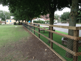 Post and rail with chain-link