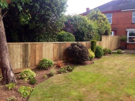 Closeboard fencing